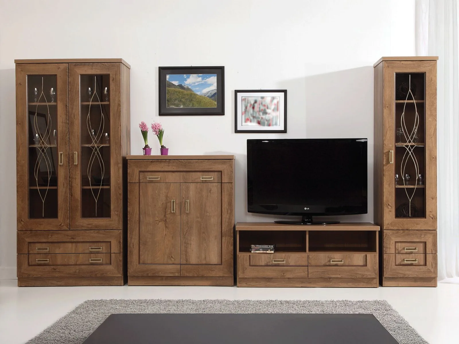 Colección de muebles Lircava